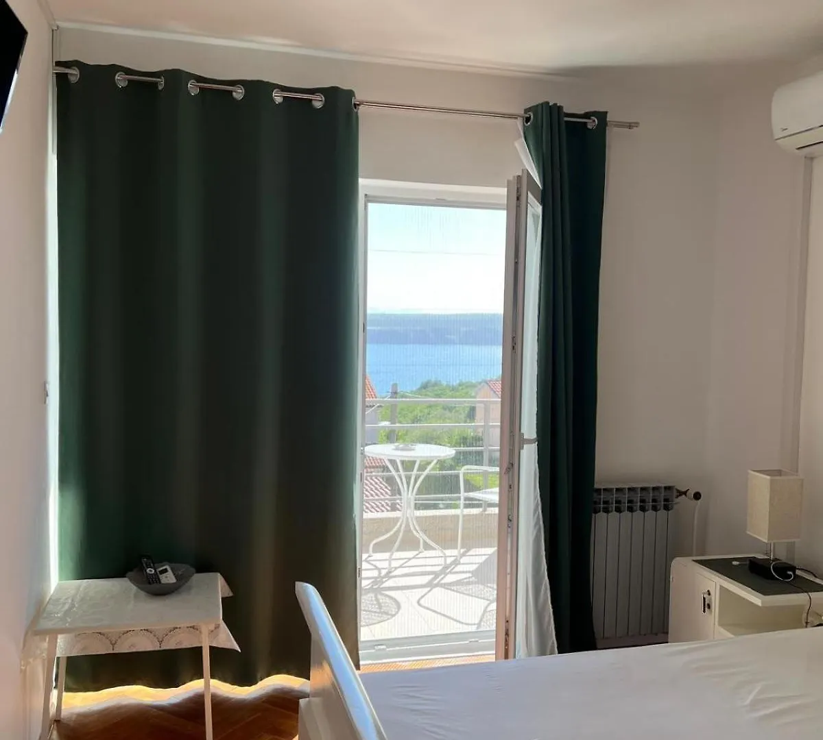 Apartments With A Parking Space Jadranovo, Crikvenica - 23436
